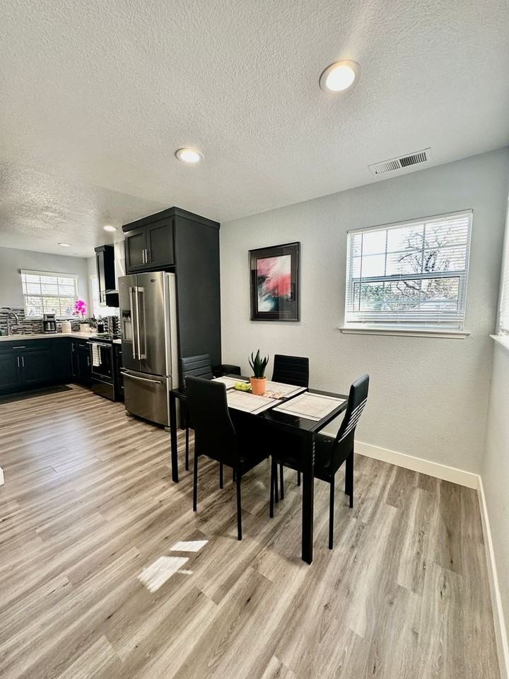 Aggie Properties - Residential - Photo 4 of 40