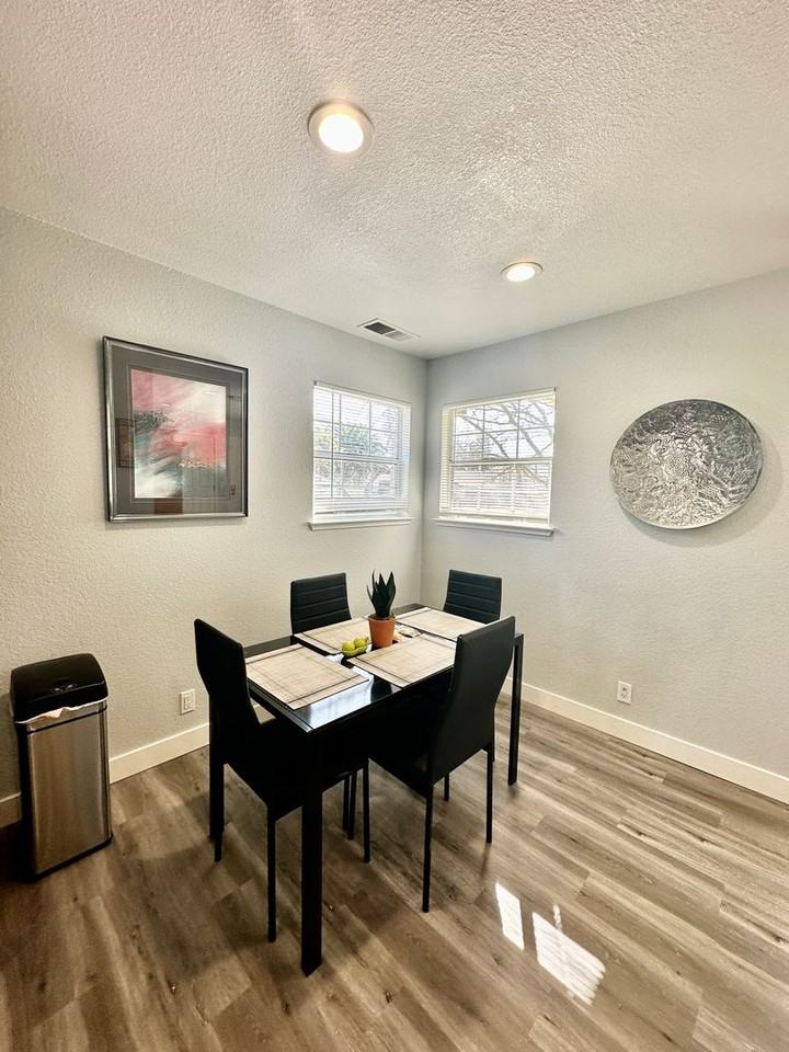 Aggie Properties - Residential - Photo 5 of 40