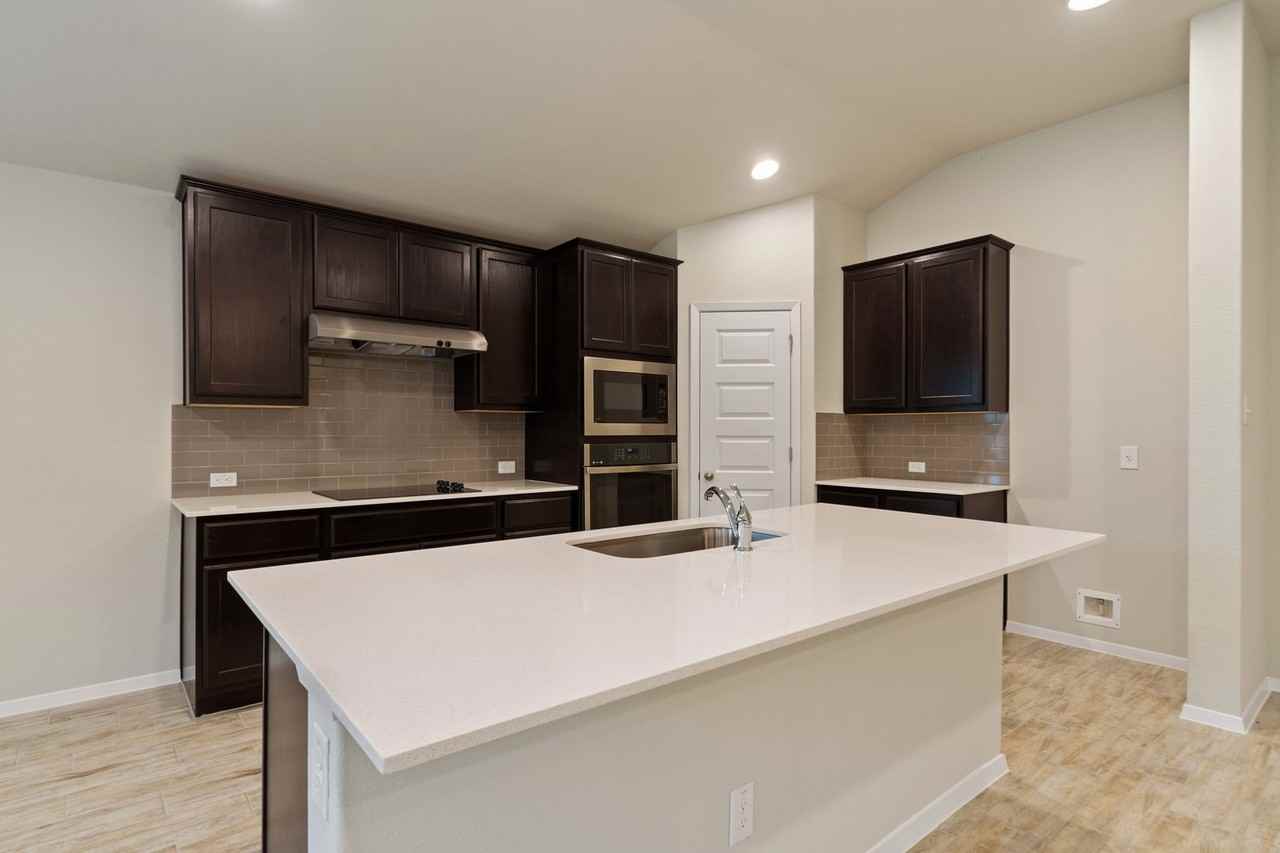 3704 Stillwood Ln - Photo 6 of 16