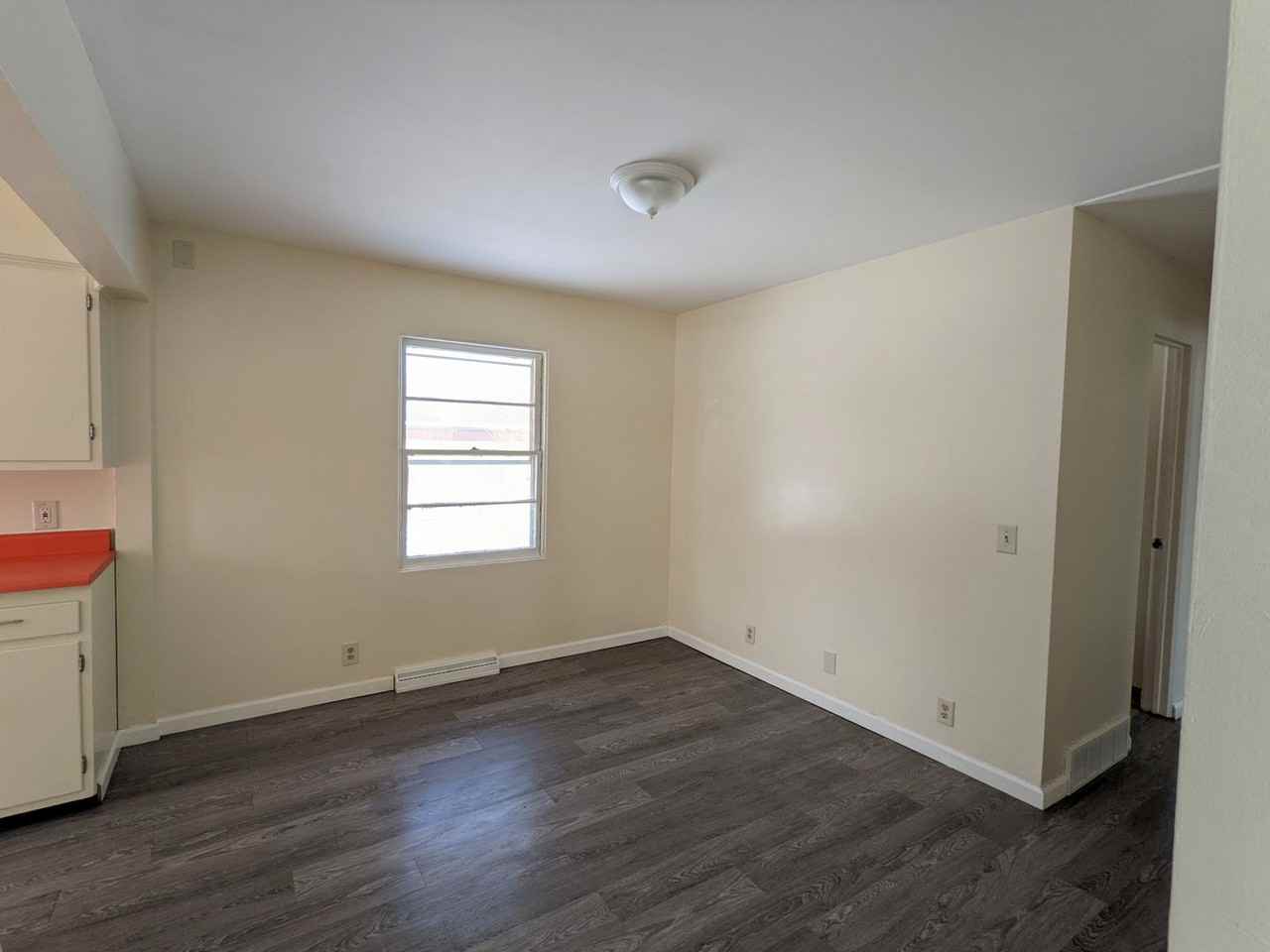 1741 Roberts St - Photo 5 of 10