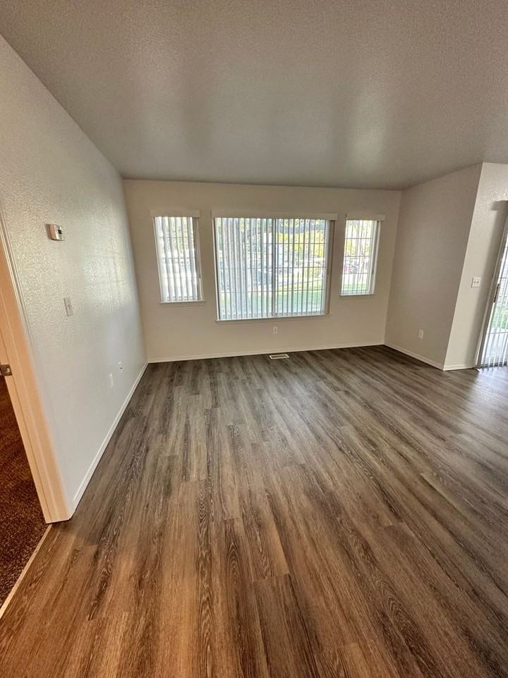 1837 N Farwell Ln #202 - Photo 4 of 50