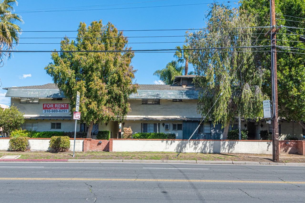 14850 Weddington St - Photo 4 of 6