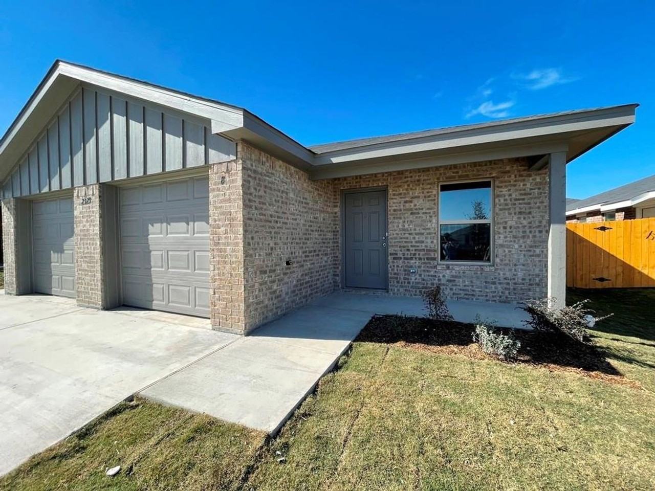 ALTERMAN DR 2329 - Photo 2 of 43