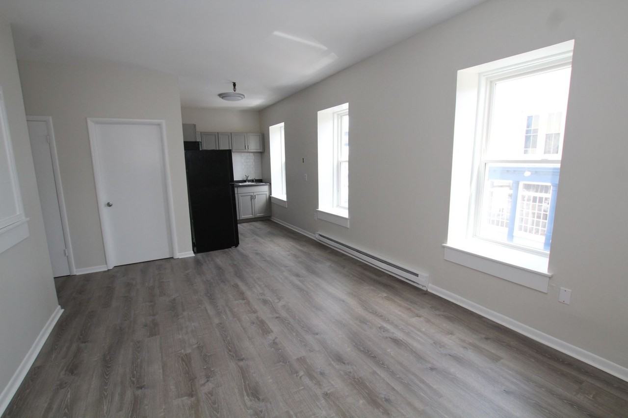 11 Broadway - Photo 3 of 13