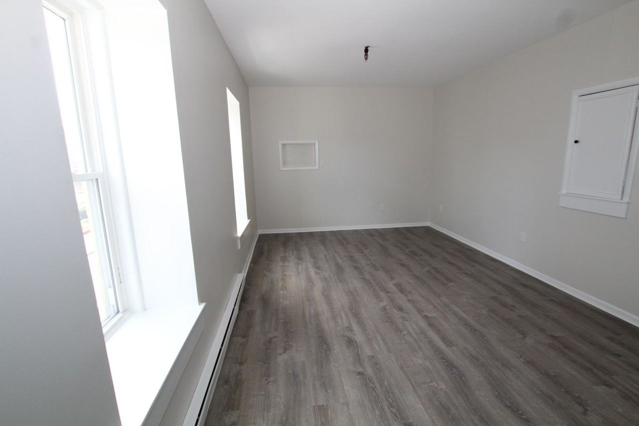 11 Broadway - Photo 4 of 13
