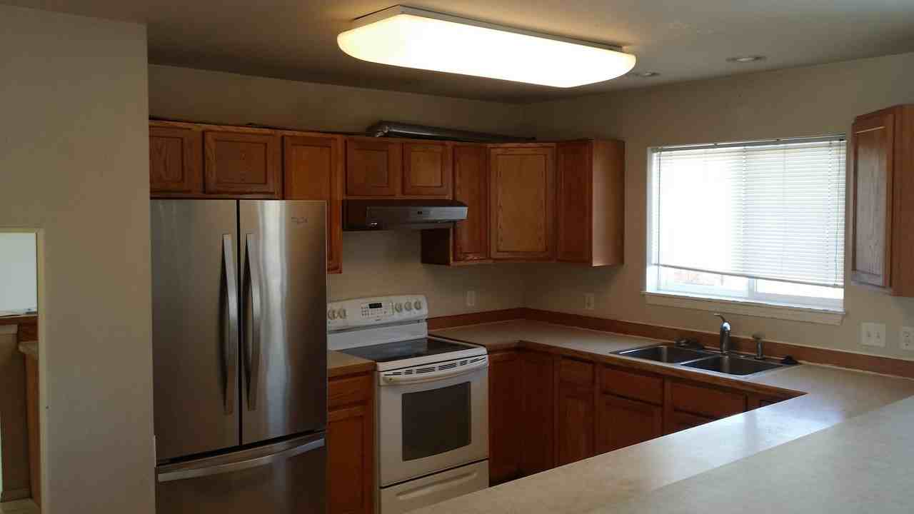 2503 Lily Dr - Photo 3 of 7