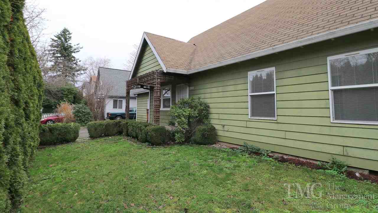 1701 Kauffman Ave - Photo 2 of 23
