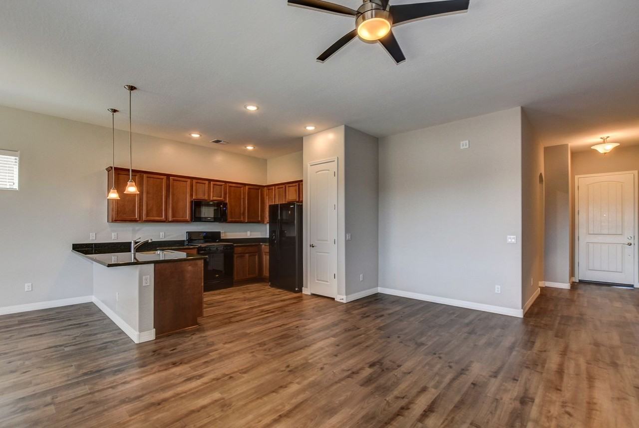 6457 E Endicott Way - Photo 5 of 31