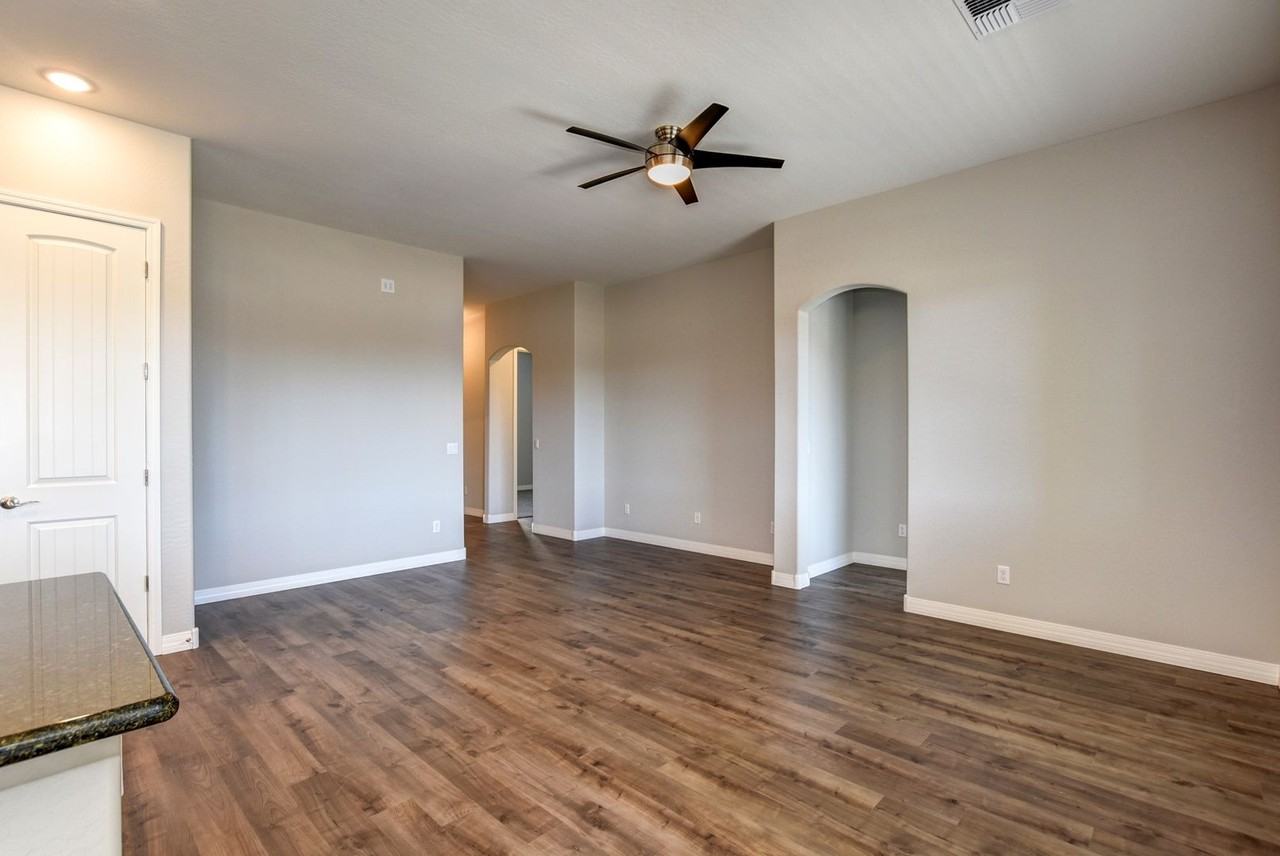 6457 E Endicott Way - Photo 6 of 31