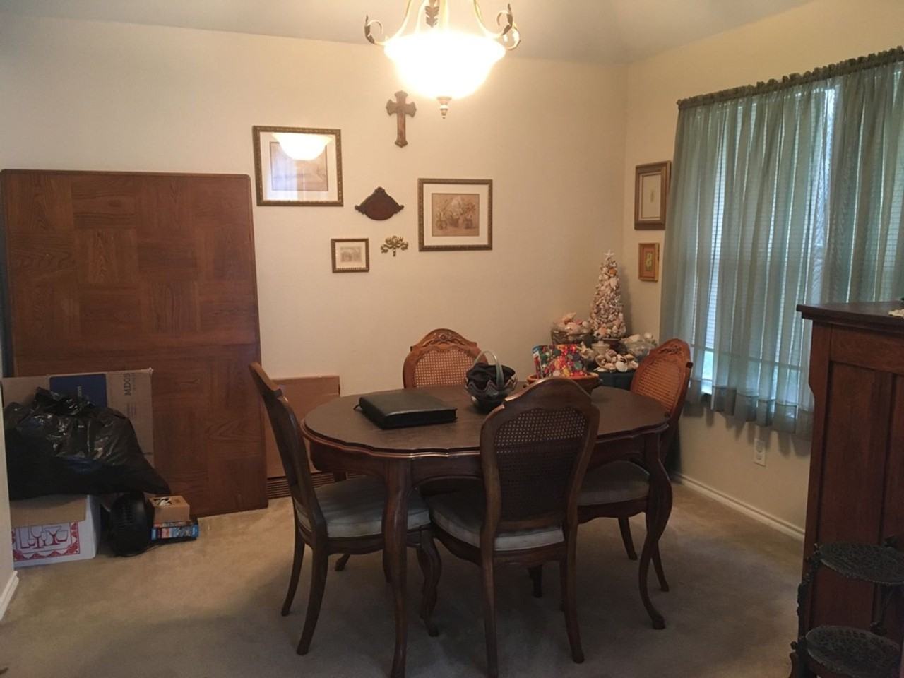 2805 Berry Way - Photo 4 of 12