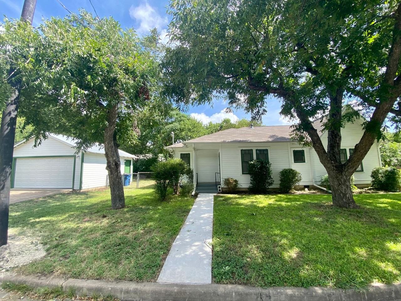 2800 Dancy St - Photo 4 of 23