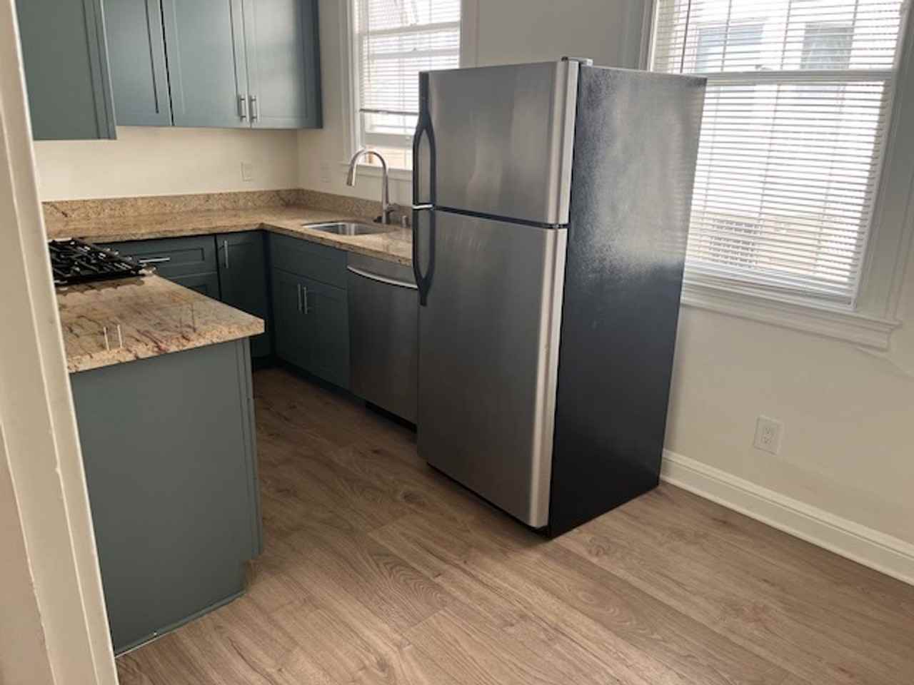 1440 Steiner St #2 - Photo 6 of 18