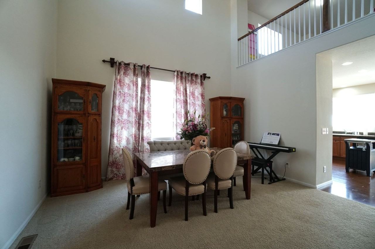 9690 Beryl Dr - Photo 4 of 29