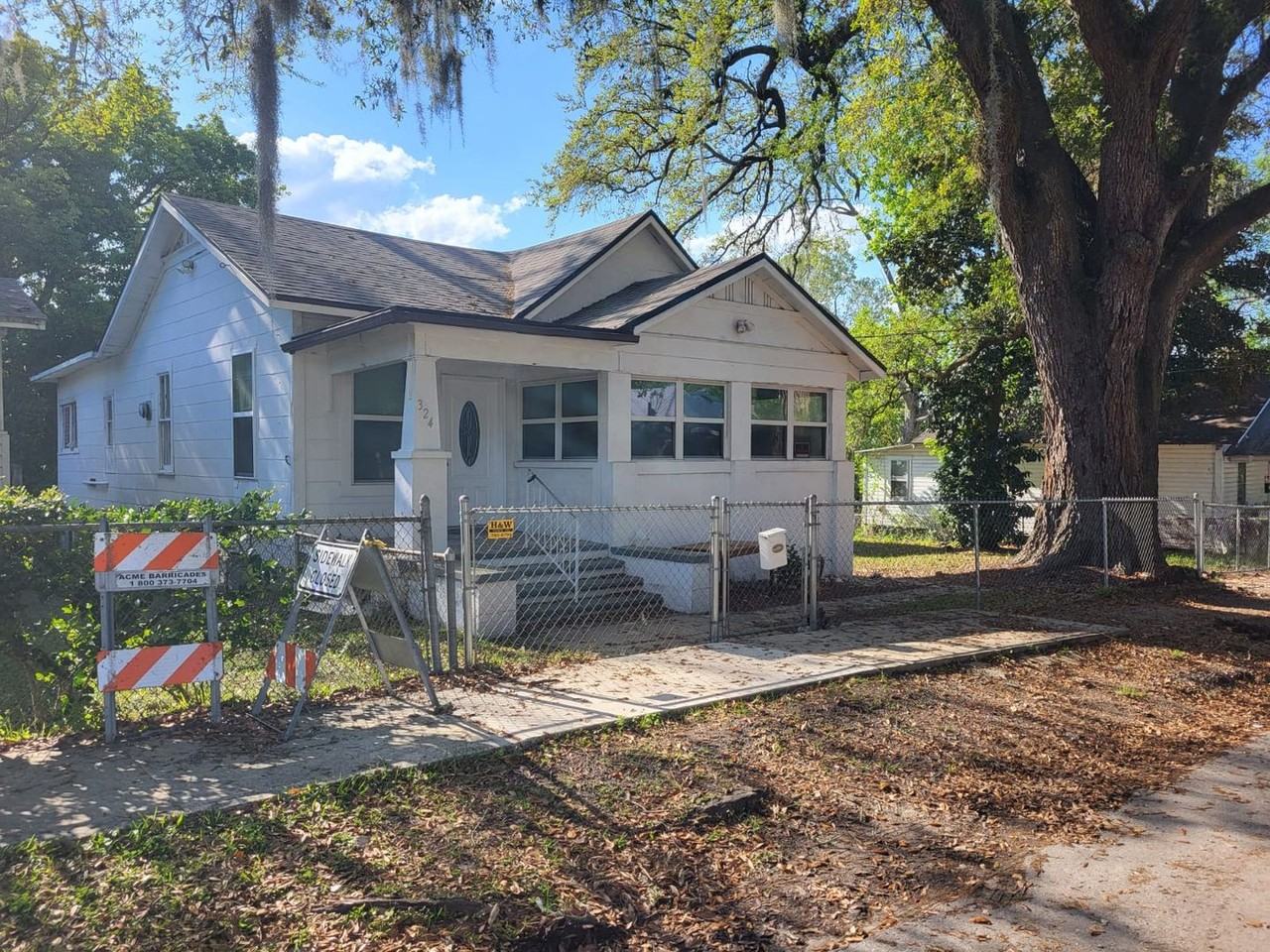 324 Nixon St - Photo 2 of 24