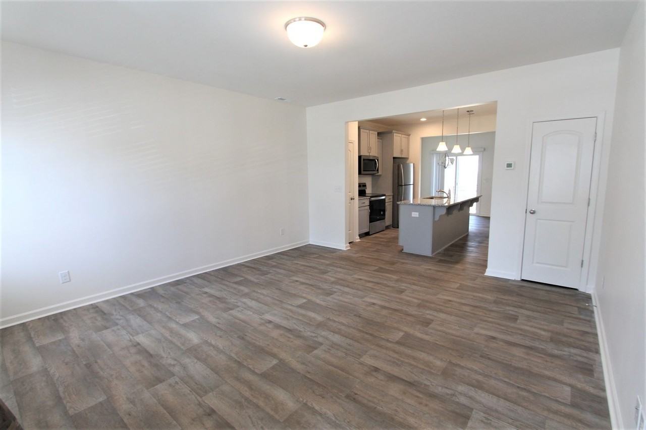 207 Hammersmith Trl Nw - Photo 2 of 14