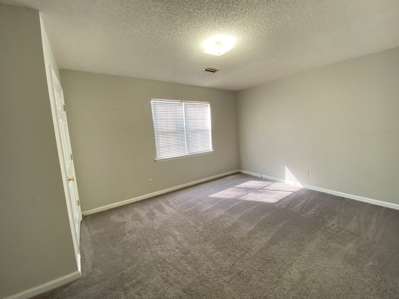 1306A Church Ave Se - Photo 7 of 10