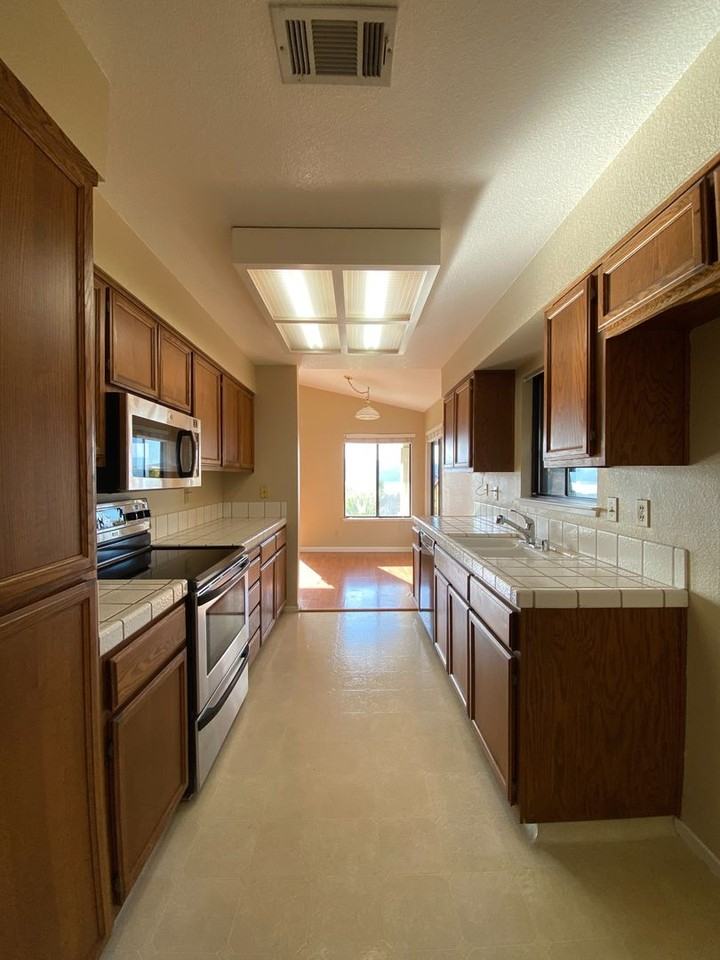 1445 Drolette Way - Photo 7 of 30