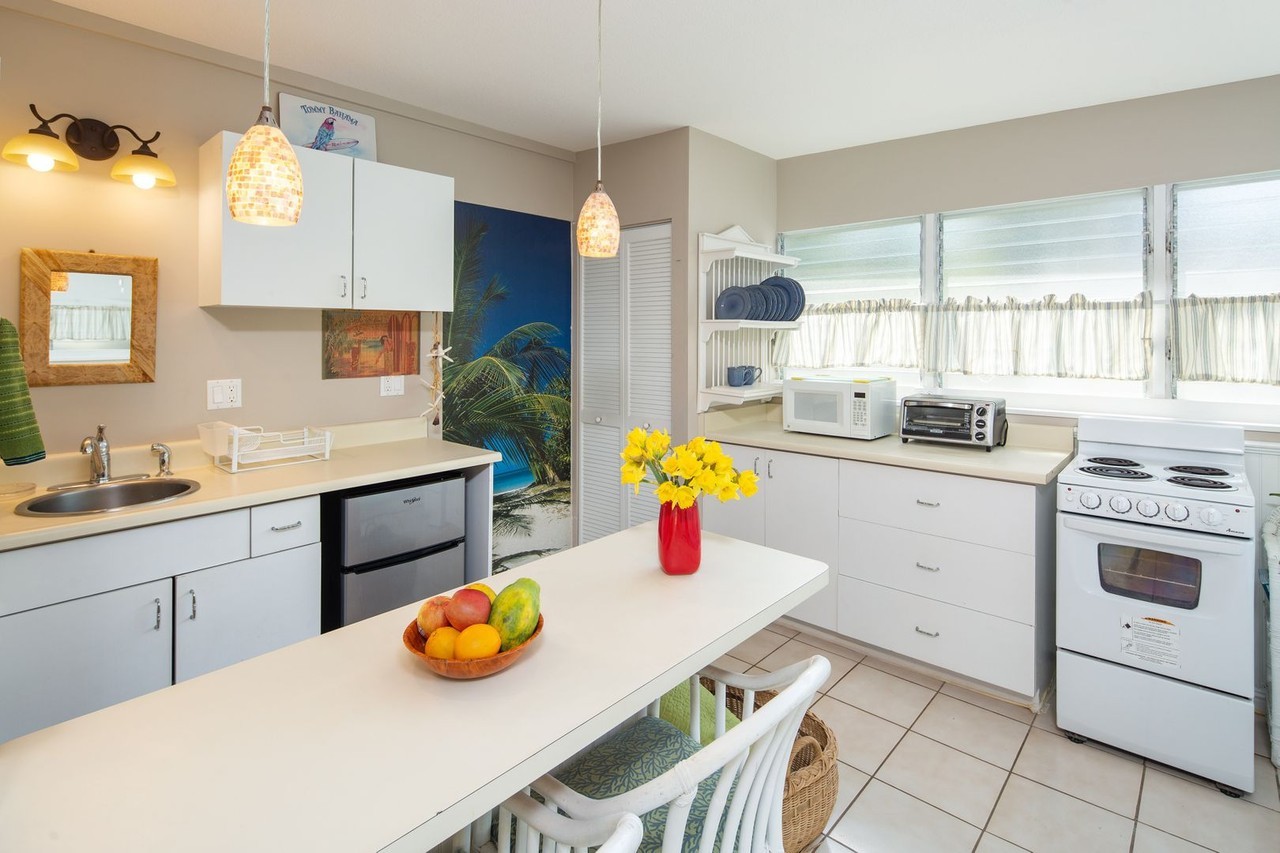 156C N Kalaheo Ave - Photo 4 of 9