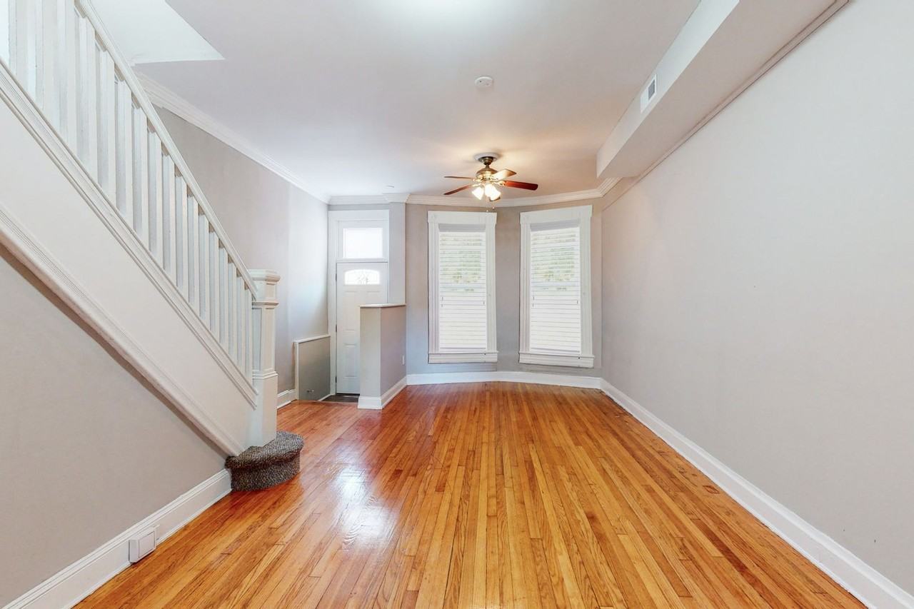 451 E Lorraine Ave - Photo 7 of 40