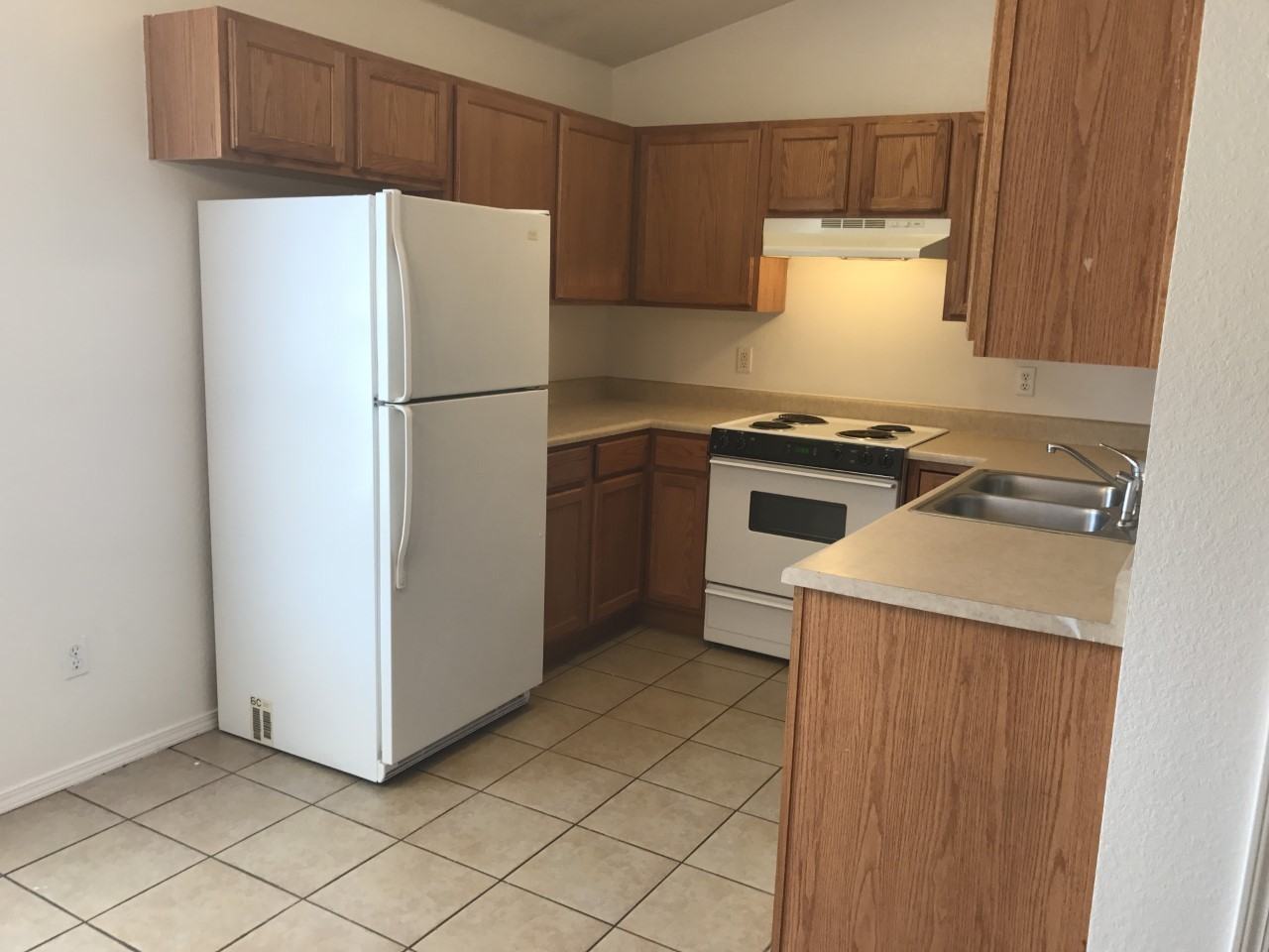 504 Twin Oaks - Photo 3 of 12