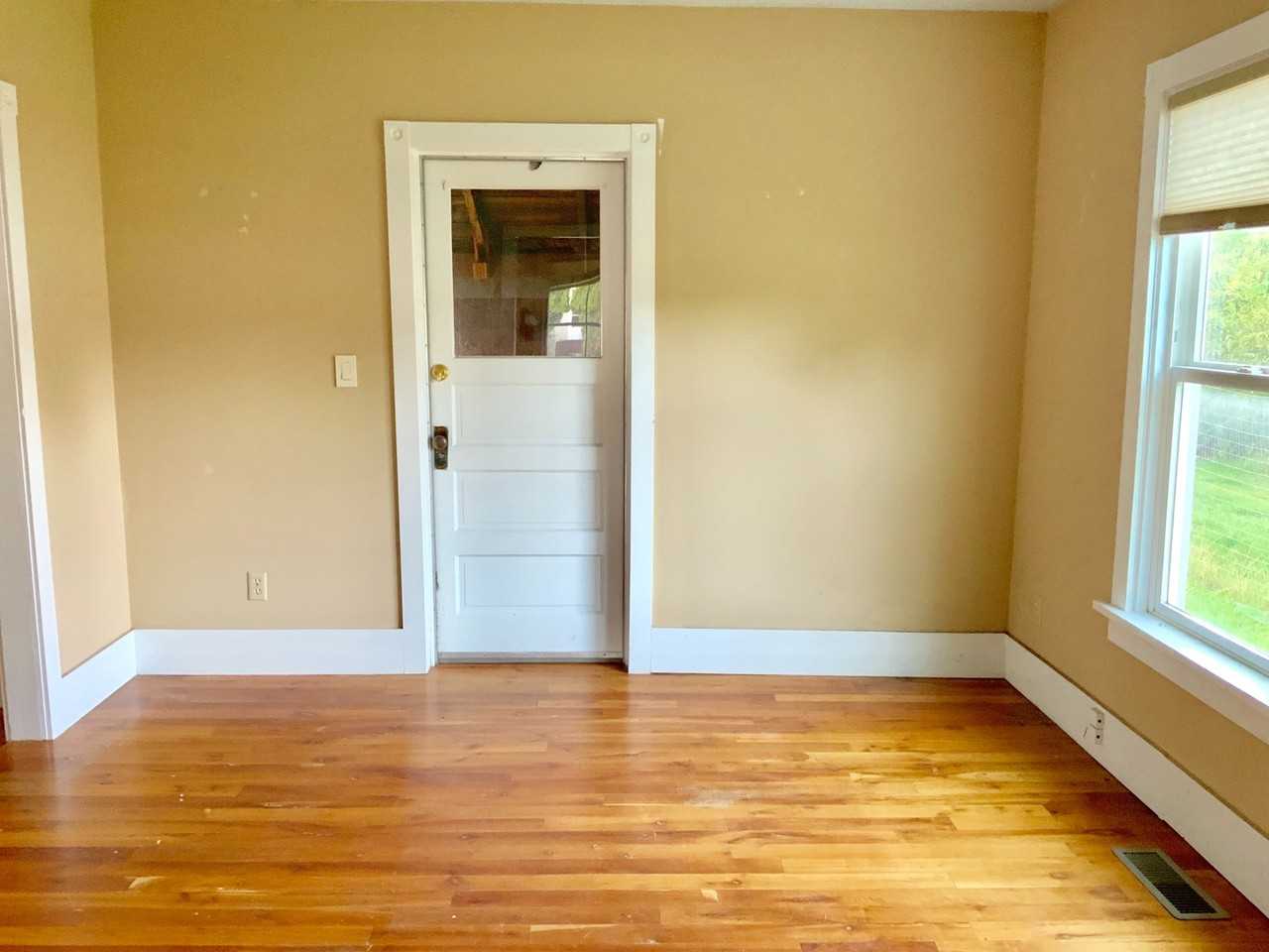 1240 Jackson St - Photo 3 of 12
