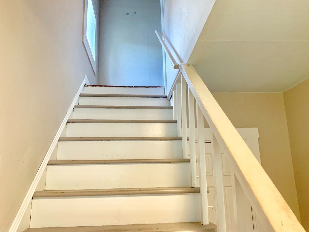 1240 Jackson St - Photo 6 of 12