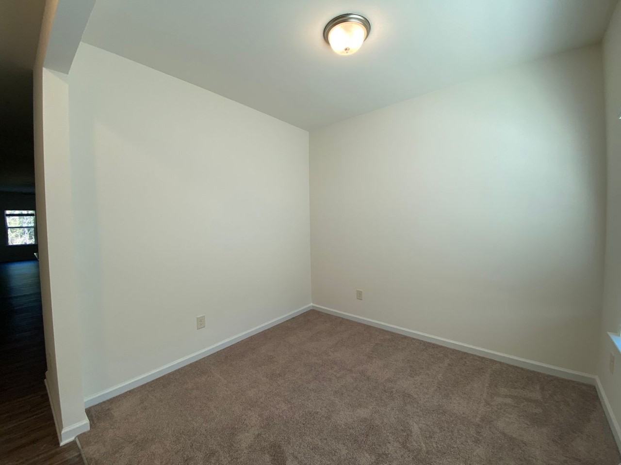 137 Lyons Dr Nw - Photo 3 of 19