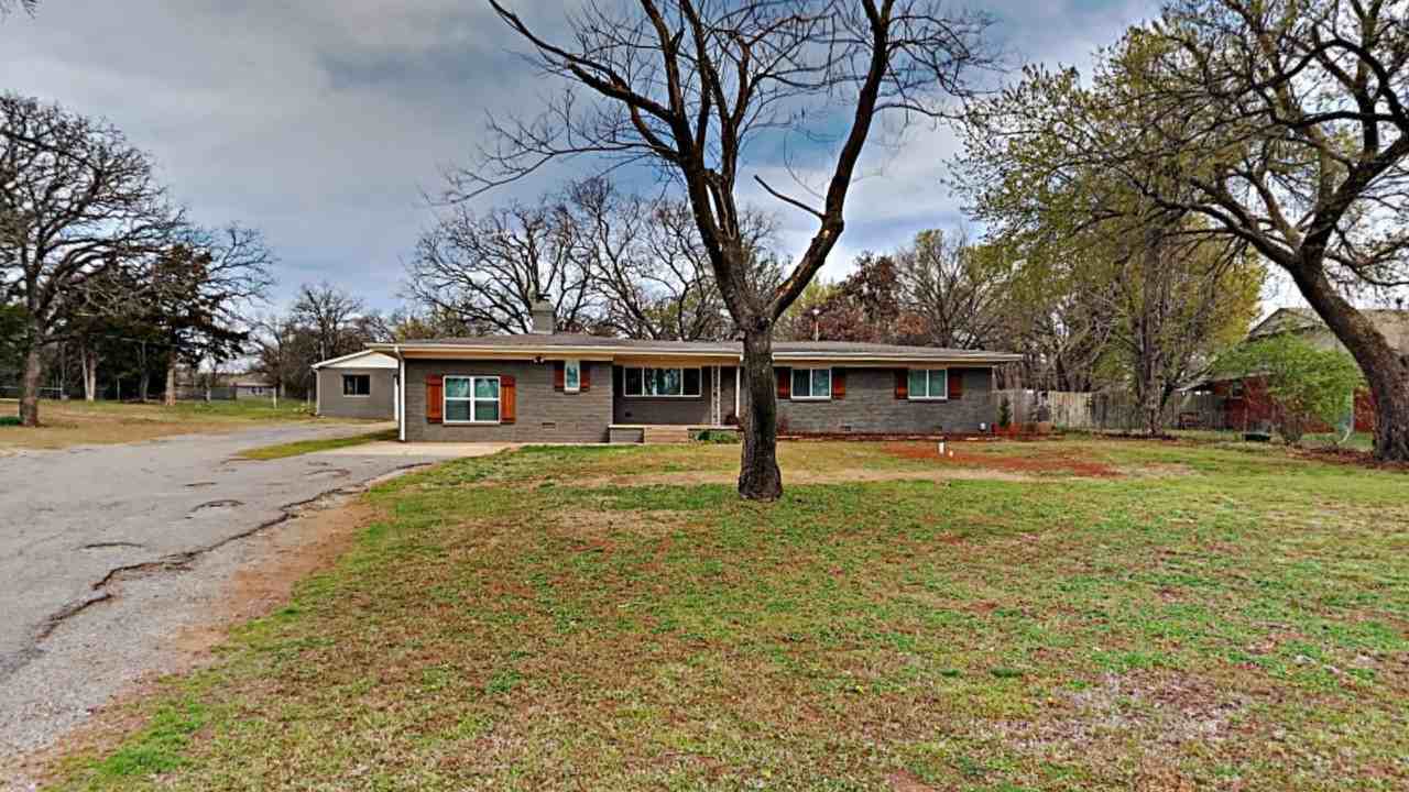 1409 E Covell Rd - Photo 2 of 20