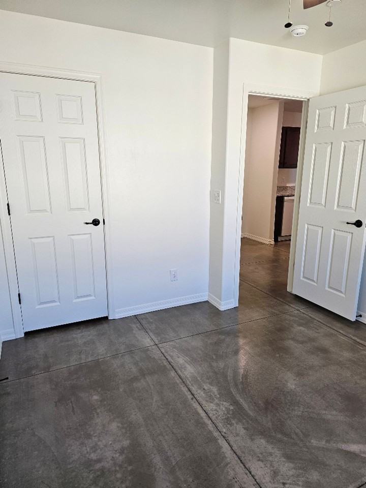 5th Street Apartments - Photo 7 of 11