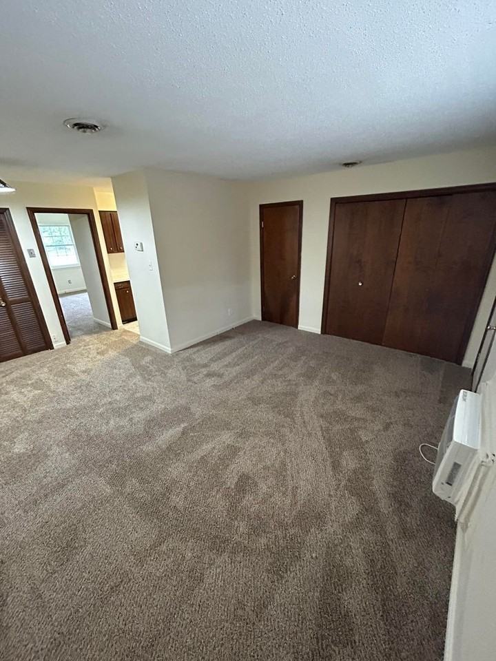 Big Creek Apartments - Photo 4 of 10