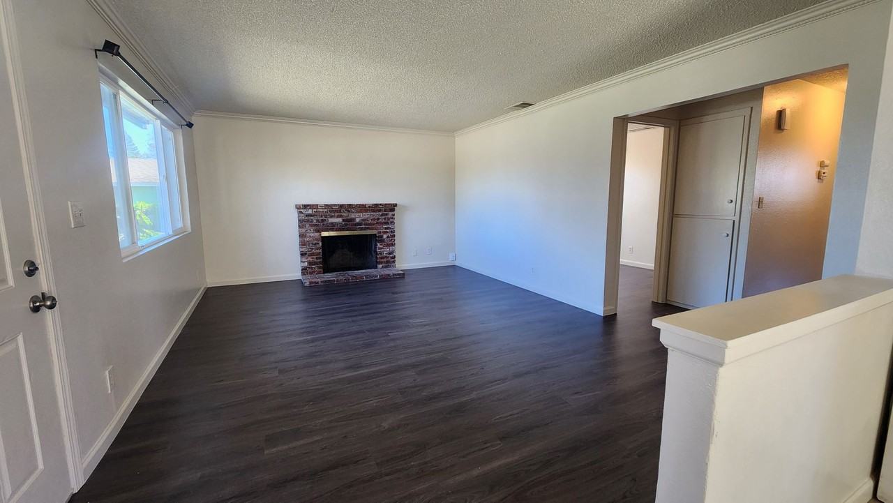 6013 Brett Dr - Photo 2 of 39