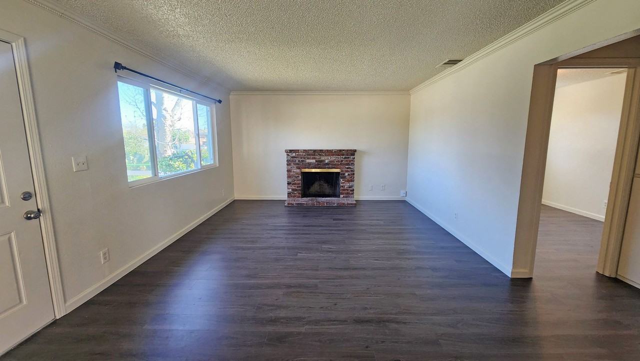 6013 Brett Dr - Photo 3 of 39
