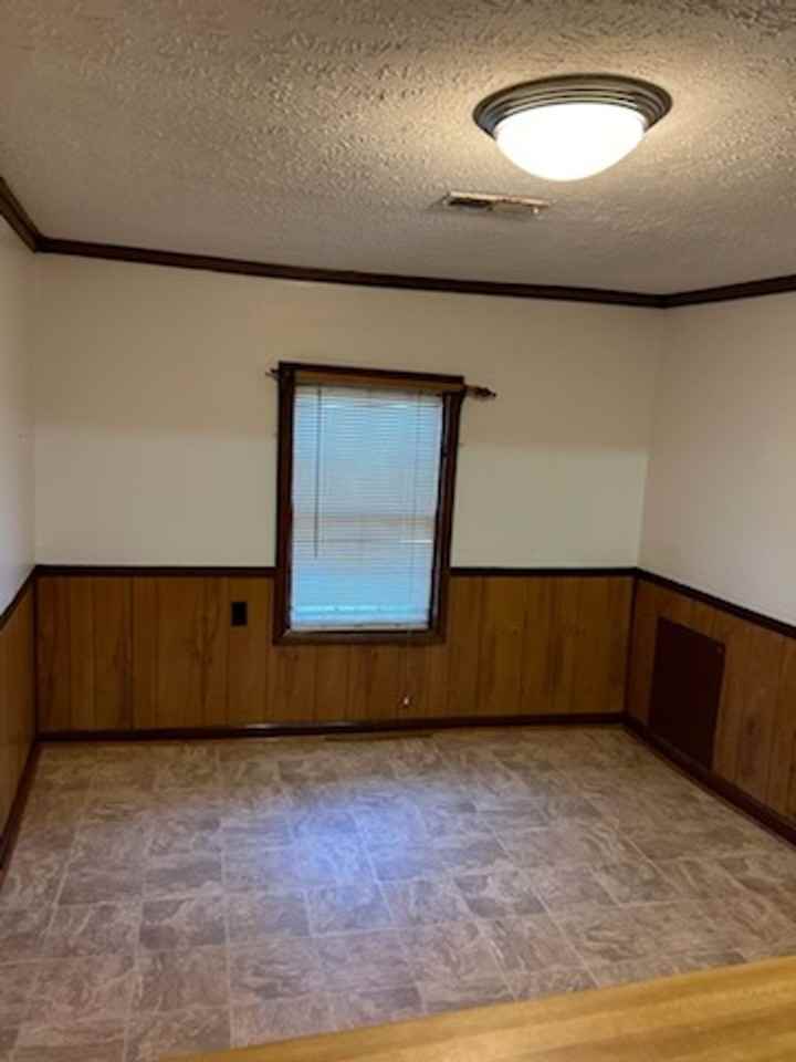 130 Grantham St - Photo 7 of 10