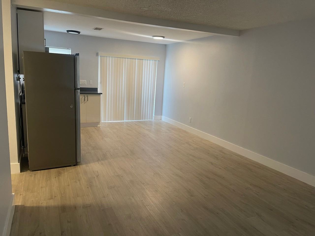 780 NE - Photo 3 of 25