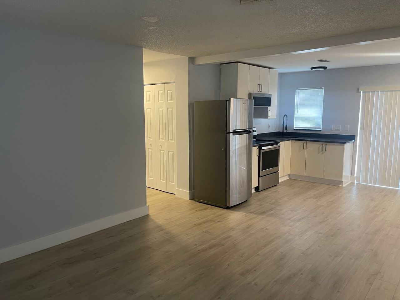 780 NE - Photo 4 of 25