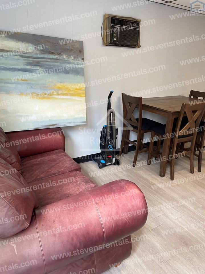 708 Dutch Valley Dr - Photo 3 of 19