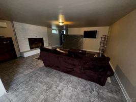 featured image of E 7th St