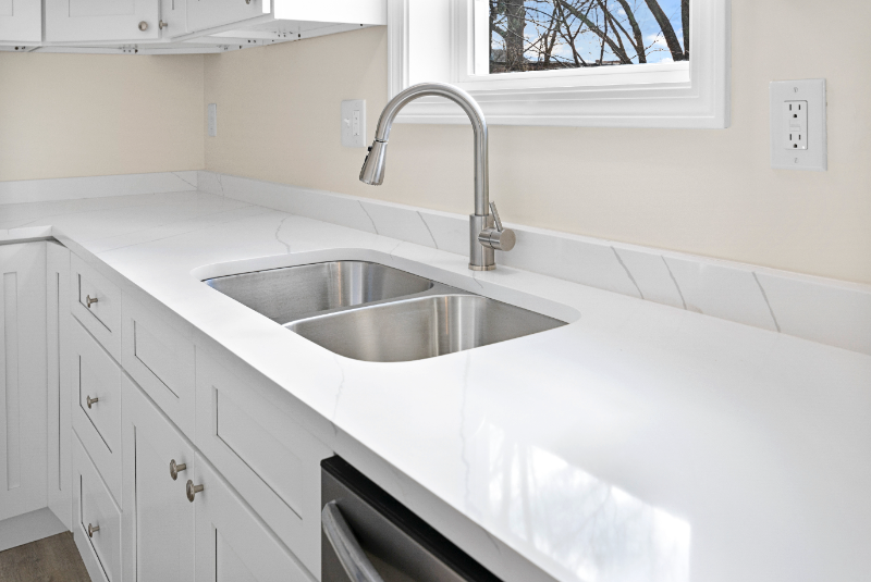 14 Elma St 2, Providence, RI 02905 3 Bedroom Apartment for 2,400