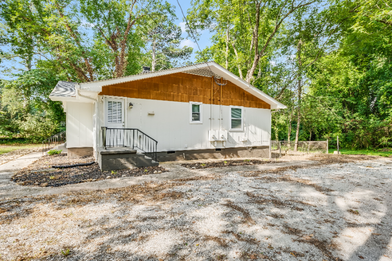 2265 Columbia Dr #A - Photo 3 of 24