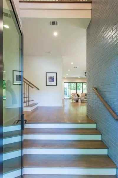 1333 Hardee St Ne #NA - Photo 3 of 36