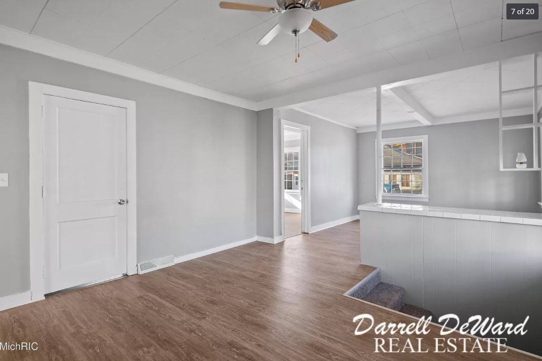 1041 Hermitage St Se #NA - Photo 6 of 19