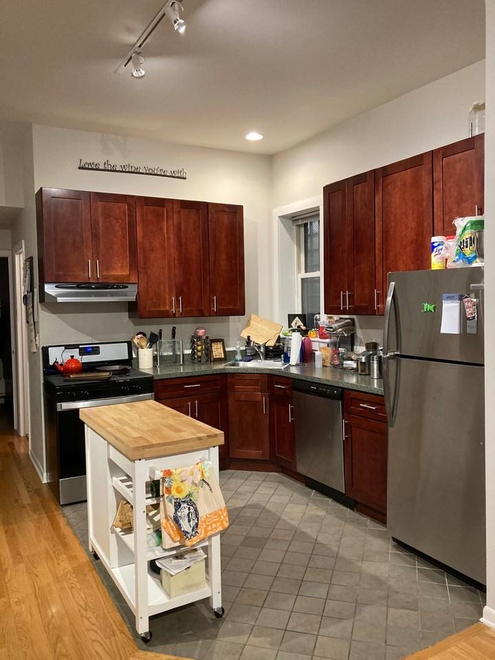 1735 W Crystal St #2F - Photo 4 of 10