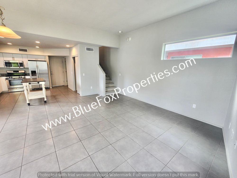 941 E Park Modern Dr - Photo 3 of 17