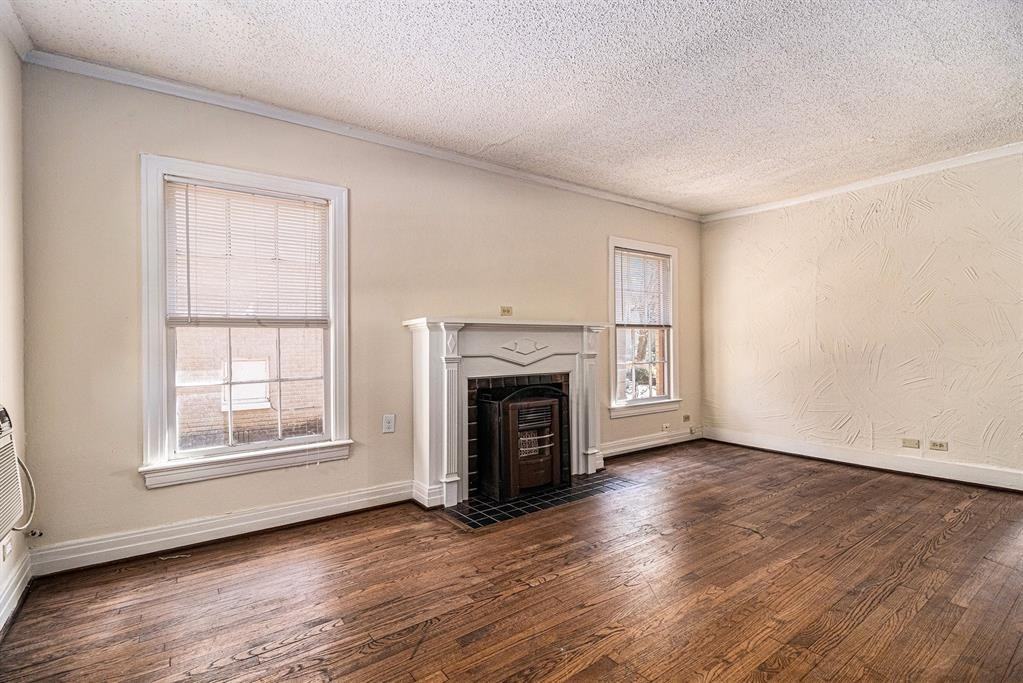 6302 Belmont Ave - Photo 5 of 32