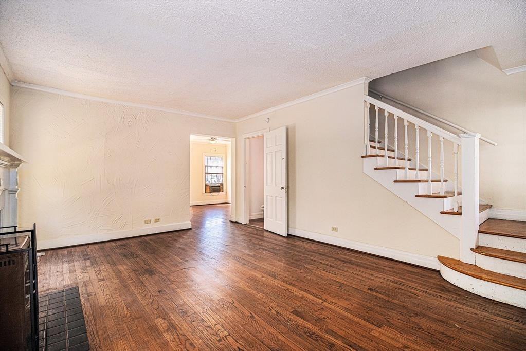 6302 Belmont Ave - Photo 6 of 32