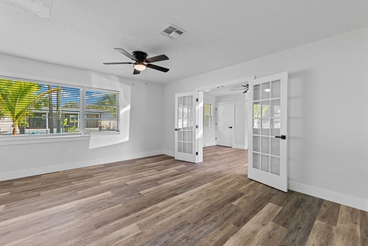 1561 Maravilla Ave - Photo 5 of 27