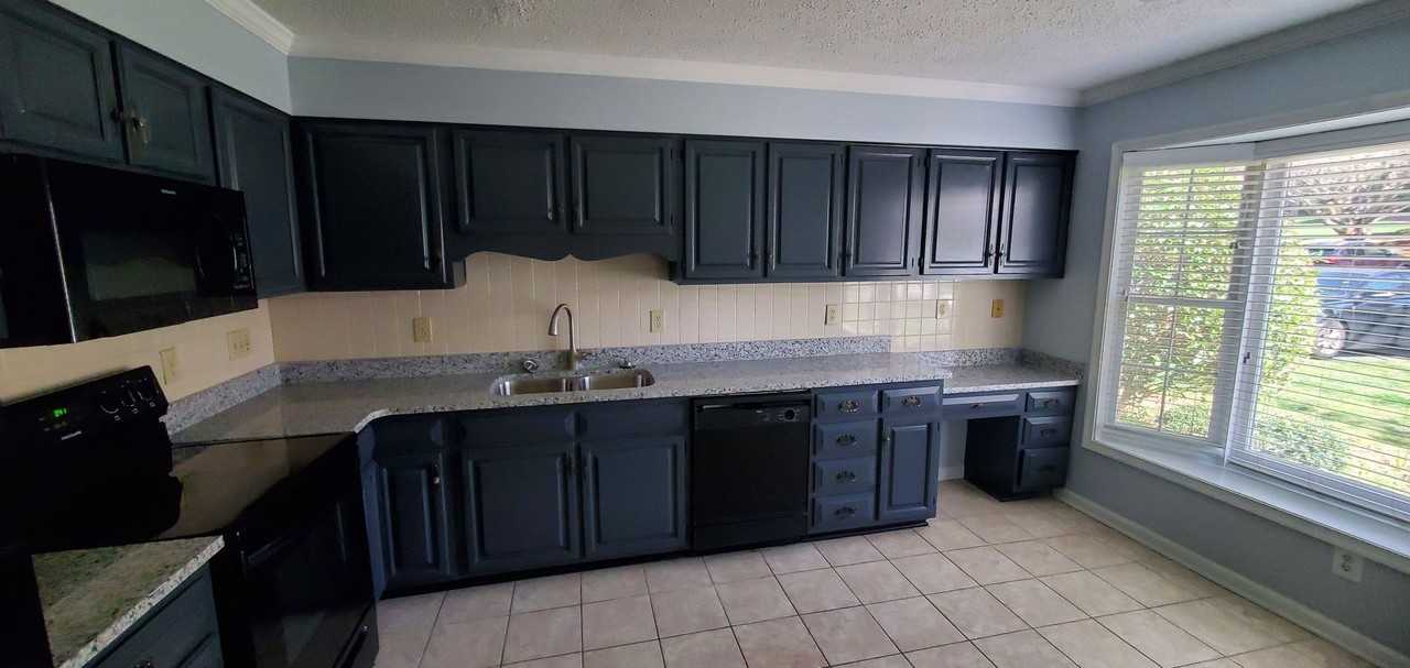 1103 Yellowbell Pl - Photo 2 of 21