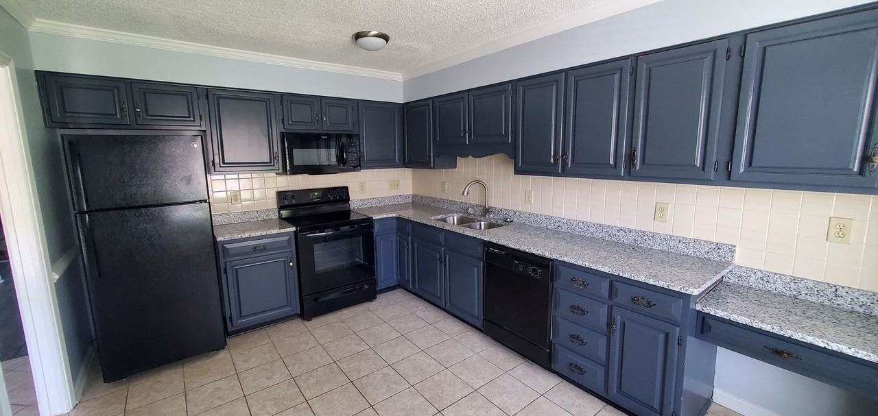 1103 Yellowbell Pl - Photo 3 of 21
