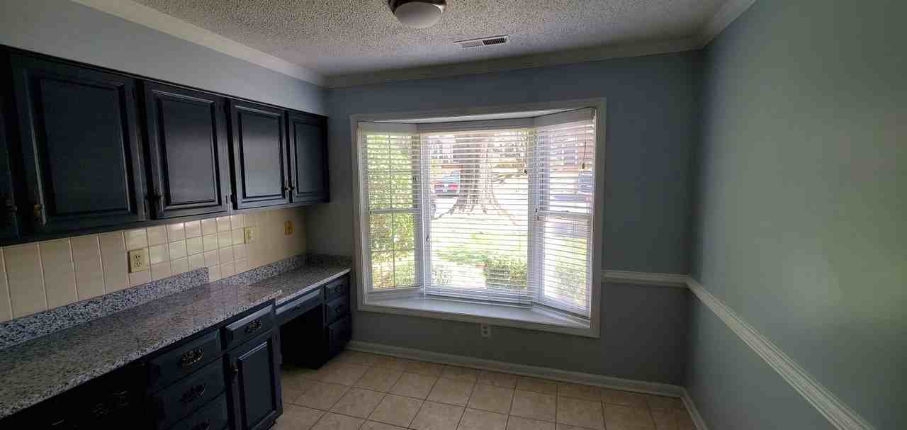 1103 Yellowbell Pl - Photo 4 of 21