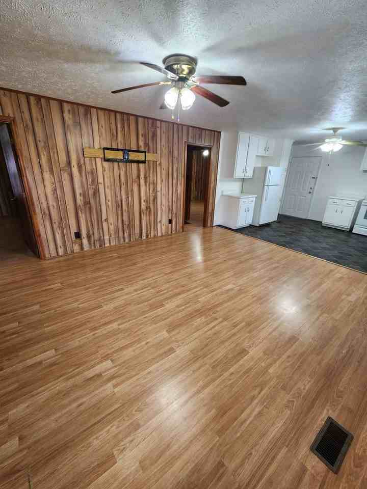 168 Boats Ln - Photo 3 of 10